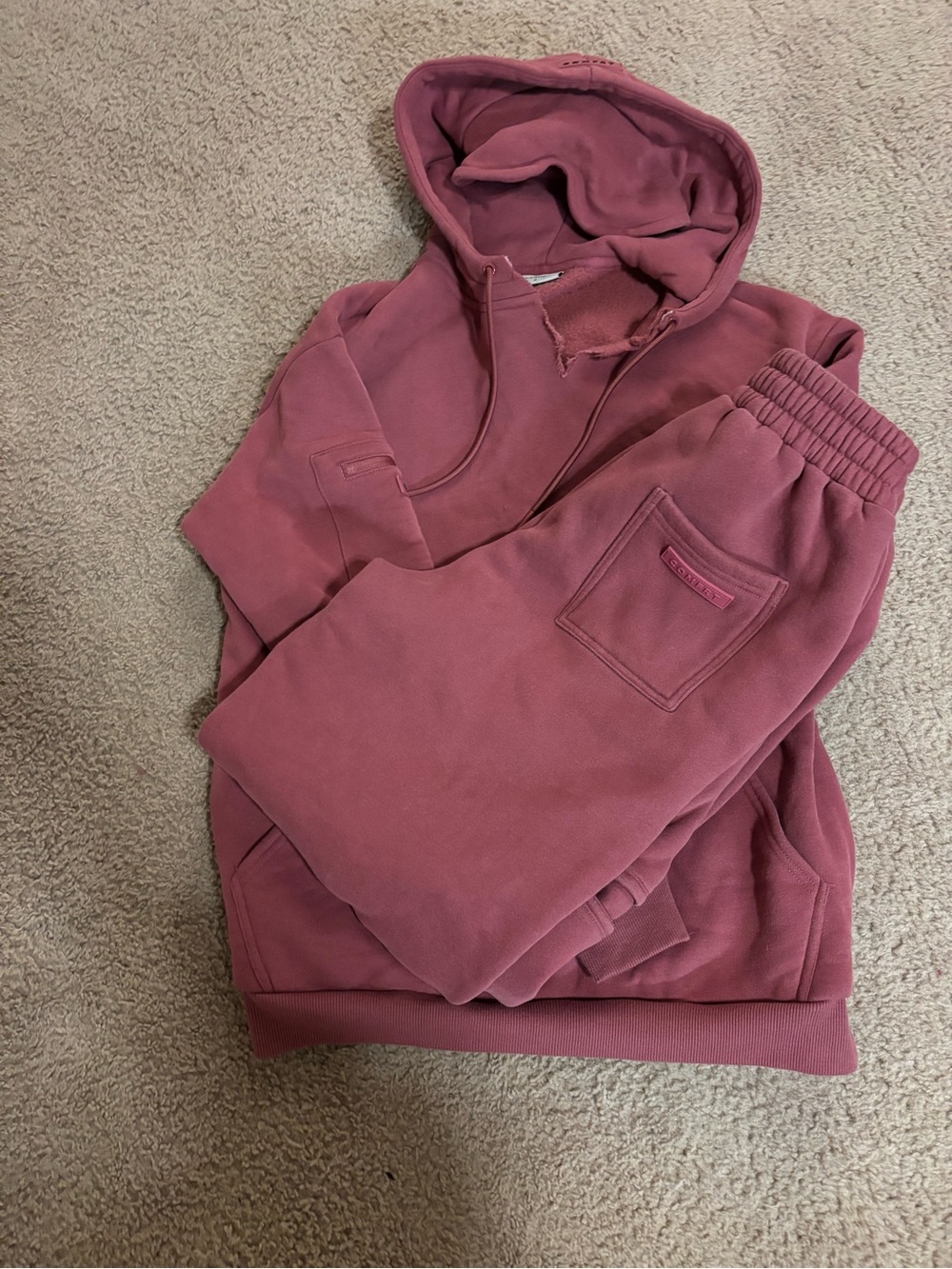 Comfrt Airplane Mode Travel Hoodie and Sweatpants Set in Berry Size Small